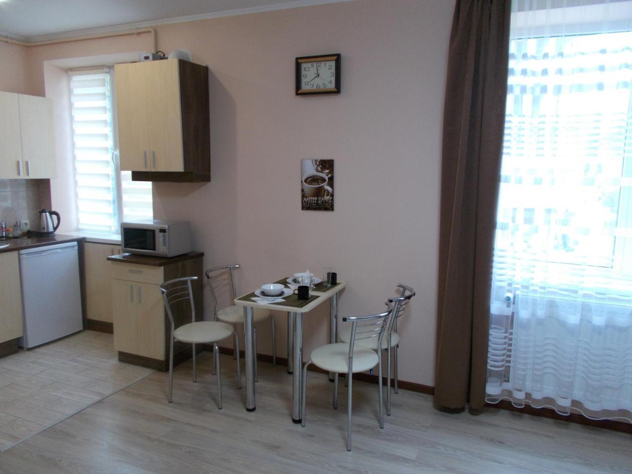 Apartment Near The Forum Mall Lviv Exterior foto