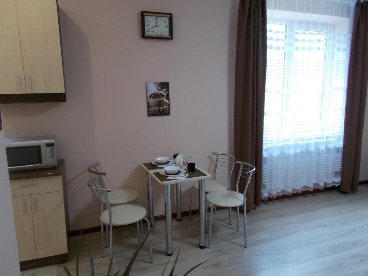 Apartment Near The Forum Mall Lviv Exterior foto