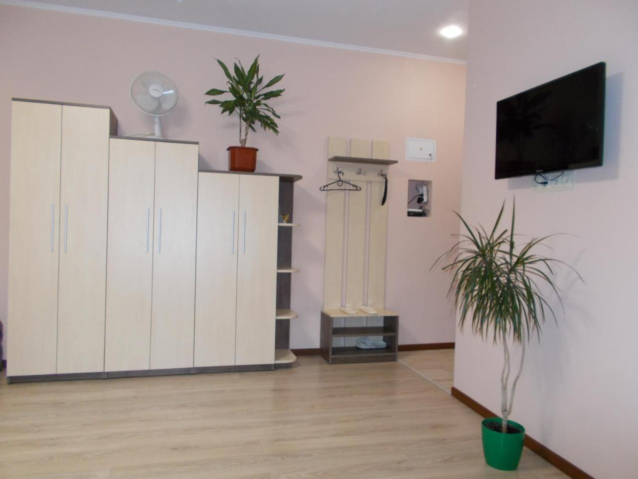 Apartment Near The Forum Mall Lviv Exterior foto