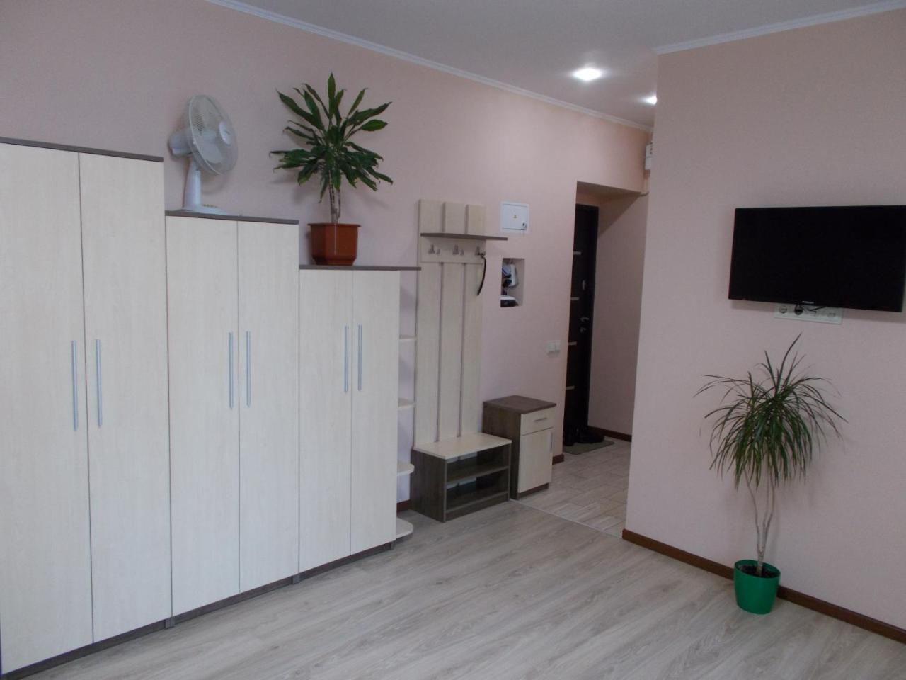 Apartment Near The Forum Mall Lviv Exterior foto