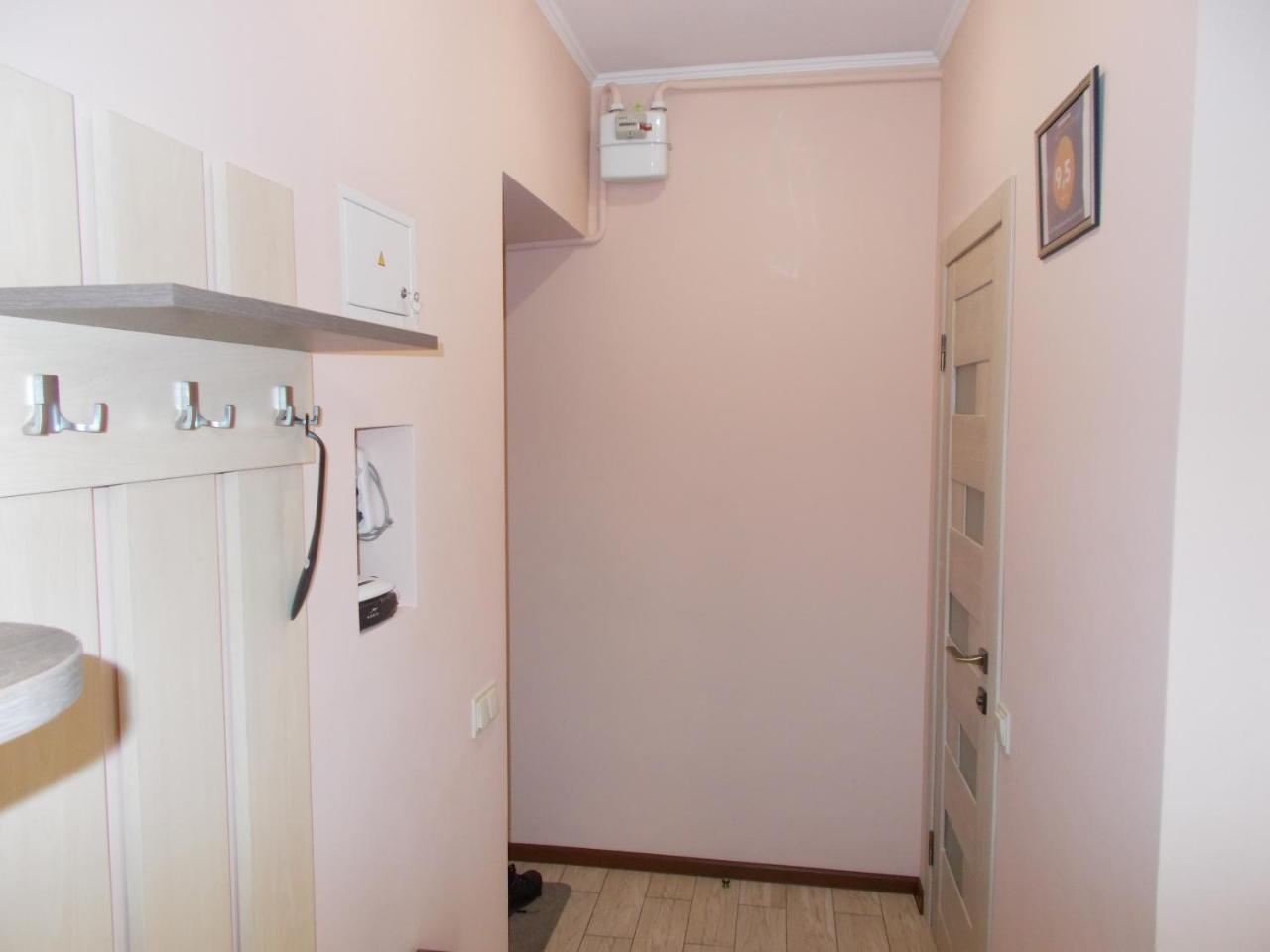Apartment Near The Forum Mall Lviv Exterior foto